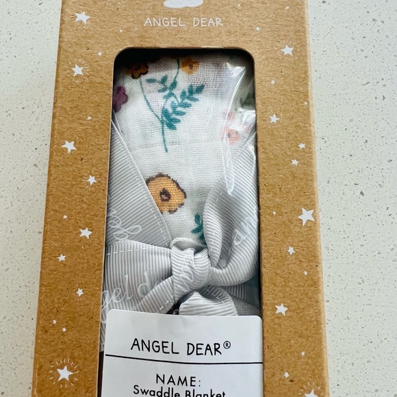 Angel Dear Dreamy Meadow Floral Swaddle Blanket NIB - Picture 3 of 7